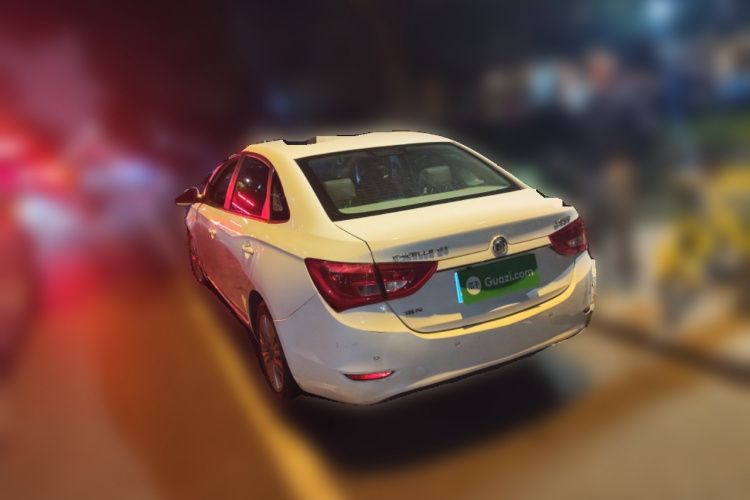 别克 英朗 2017款 15N 自动精英型车身外观5