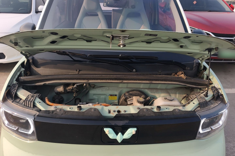 五菱汽车 宏光MINIEV 2021款 马卡龙时尚款 磷酸铁锂机舱底盘24