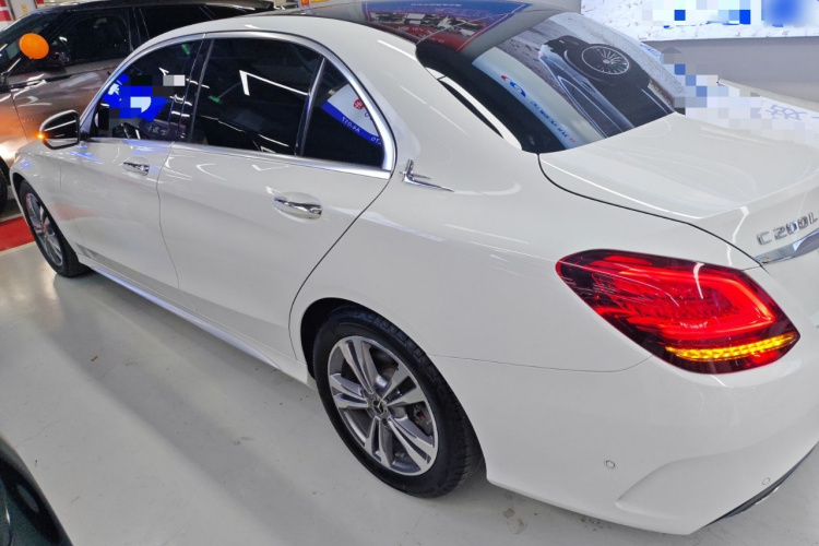 奔驰C级 2021款 C 200 L 时尚型运动版车身外观4
