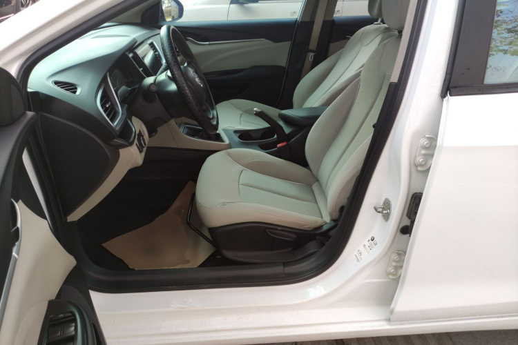 别克 英朗 2018款 15T 手动进取型 国V中控内饰19