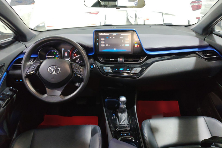 丰田C-HR 2020款 2.0L 领先版中控内饰12