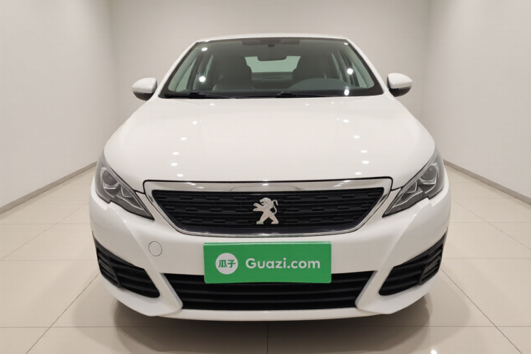 标致308 2016款 1.6L 手动时尚版车身外观2