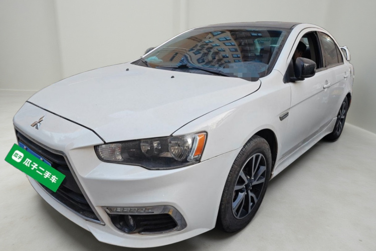 三菱 翼神 2016款 1.8L 手动黑白复刻版车身外观1