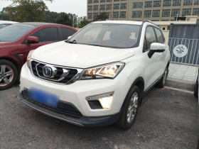 长安CS15 2016款 1.5L 自动豪华版