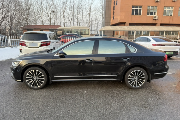 大众 帕萨特 2017款 330TSI DSG御尊版车身外观6007