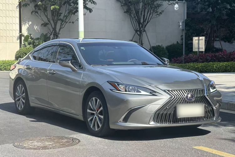 雷克萨斯ES 2018款 300h 卓越版 国V车身外观6002