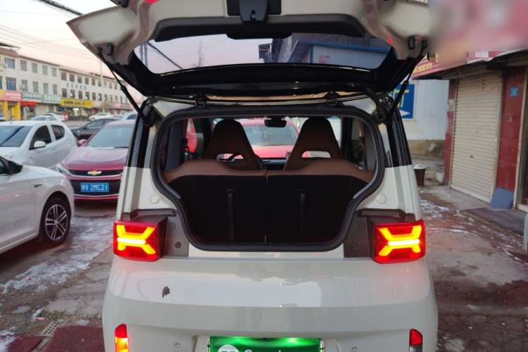 五菱汽车 宏光MINIEV 2022款 GAMEBOY 200km 玩乐款 磷酸铁锂机舱底盘23