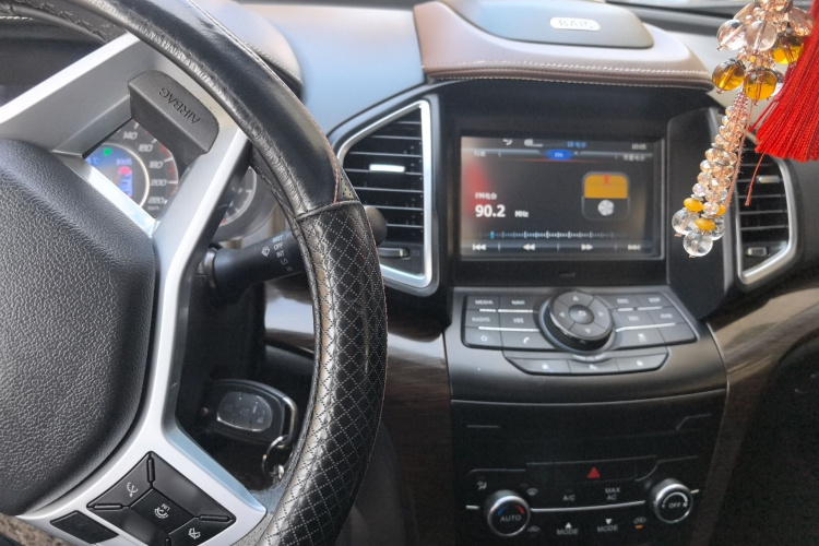 北汽幻速S6 2017款 1.5T CVT畅享型中控内饰12