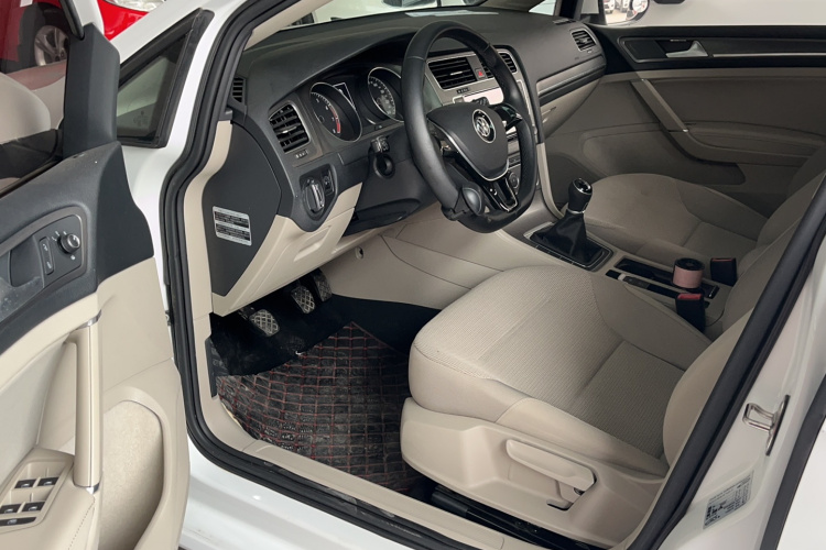 大众 高尔夫 2015款 1.4TSI 手动舒适型中控内饰7001