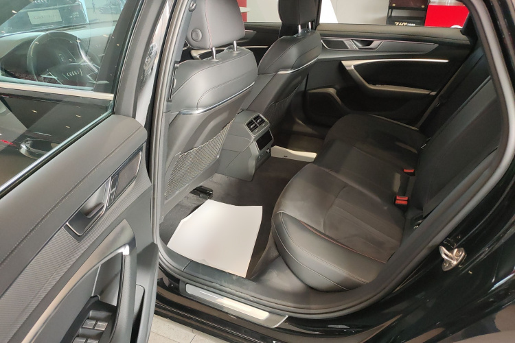 奥迪A6L 2024款 45 TFSI 臻选动感型中控内饰21