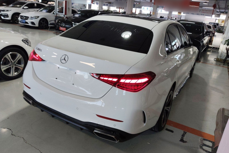奔驰C级 2022款 C 260 L 皓夜运动版车身外观7