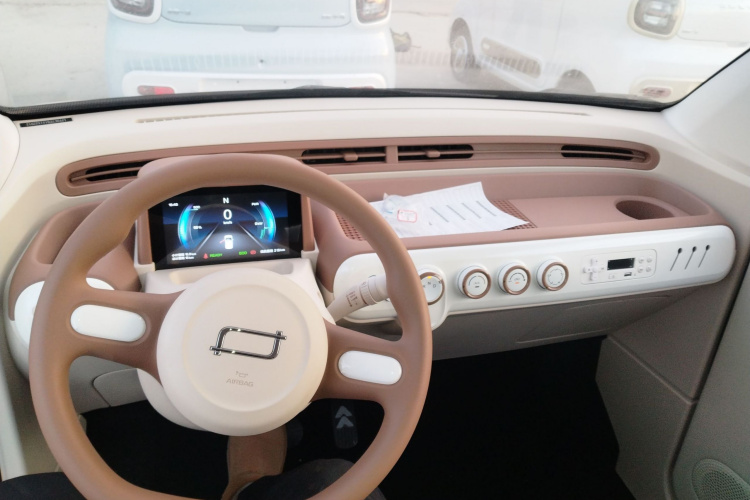 奔腾小马 2026款 222km 萌趣马 Plus中控内饰12