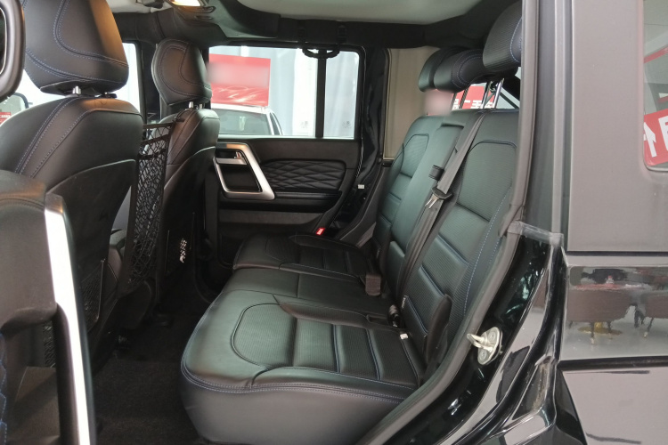 北京越野 北京BJ40 2019款 PLUS 2.3T 自动四驱尊享版 国VI中控内饰21