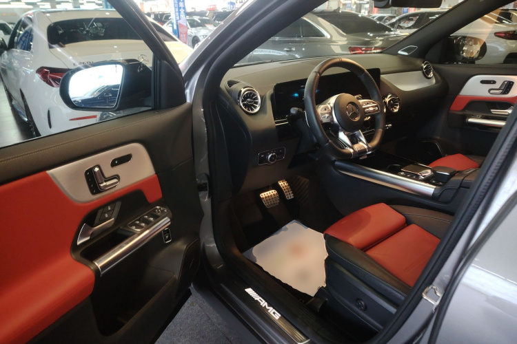奔驰GLA AMG 2021款 AMG GLA 35 4MATIC中控内饰20