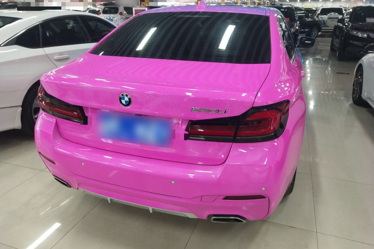 宝马5系 2022款 改款二 530Li 尊享型 M运动套装车身外观6