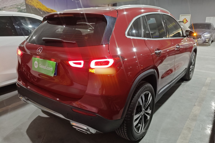 奔驰GLA 2022款 改款 GLA 200车身外观7