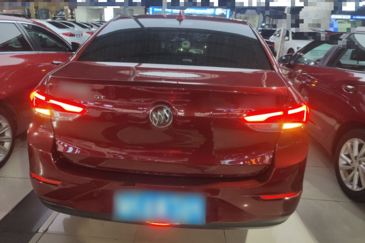 别克 英朗 2021款 典范 1.5L 自动精英型车身外观6