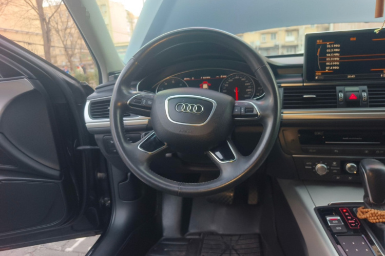 奥迪A6L 2018款 30周年年型 35 TFSI 运动型中控内饰13