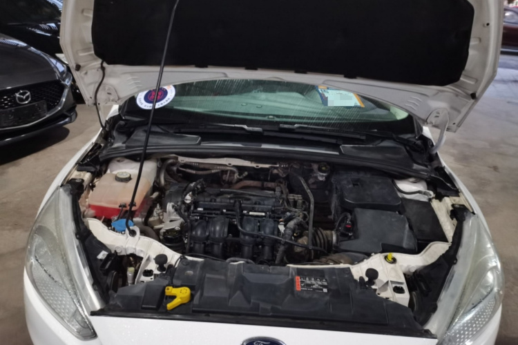 福特 福克斯 2017款 三厢 1.6L 手动舒适型智行版局部细节24