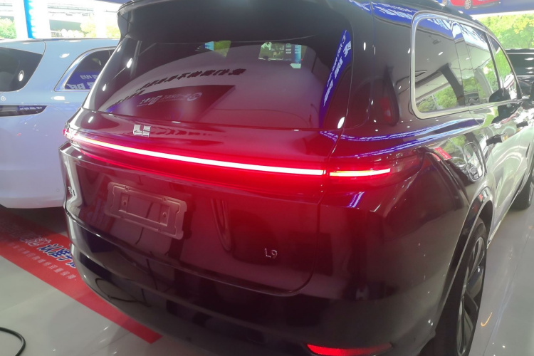 理想汽车 理想L9 2022款 Max车身外观6
