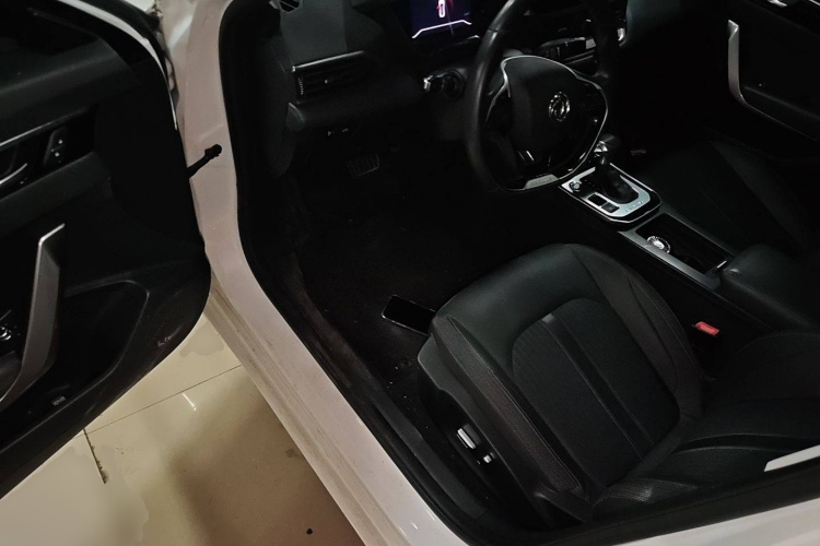 东风风神 奕炫 2020款 230T 自动炫酷版中控内饰20