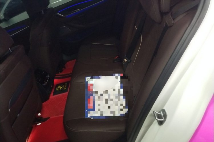 宝马5系 2022款 改款二 530Li 尊享型 M运动套装中控内饰21