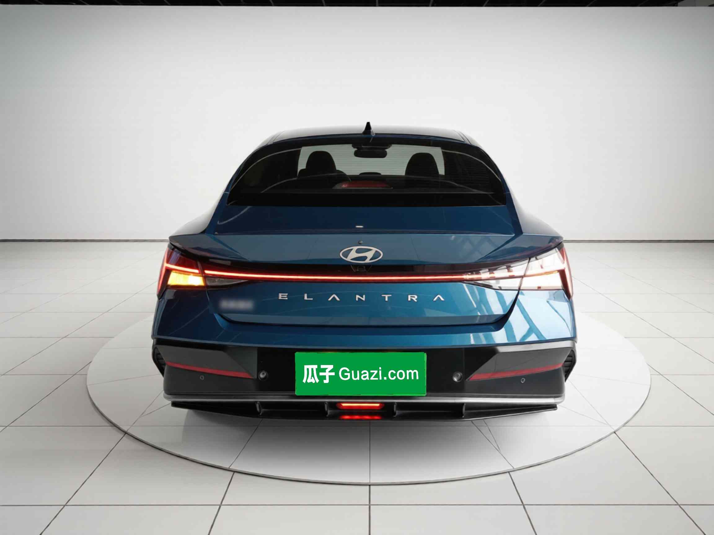 现代 伊兰特 2023款 1.5L CVT LUX尊贵版(4)