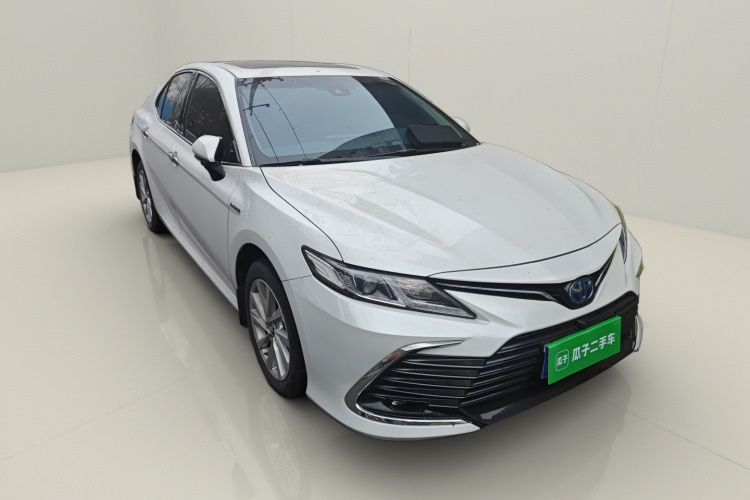 丰田 凯美瑞 2021款 双擎 2.5HGVP 领先版车身外观3