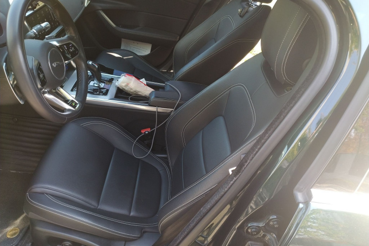 捷豹XEL 2021款 2.0T 250PS R-DYNAMIC S进取运动版中控内饰19