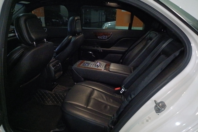 林肯大陆 2019款 2.0T 两驱尊雅版 国VI中控内饰21