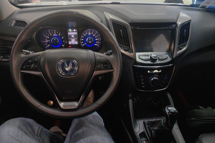 长安CS75 2016款 2.0L 手动舒适型 国V中控内饰12