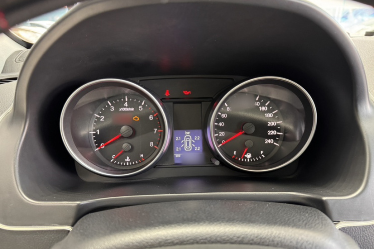 哈弗H6 2016款 升级版 1.5T 手动两驱精英型中控内饰7012