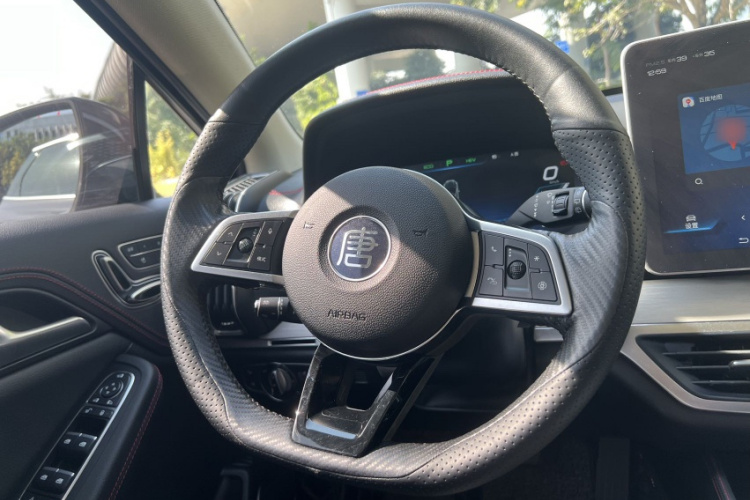 比亚迪 唐新能源 2019款 DM 2.0T 全时四驱智联创领型 7座 国VI局部细节13