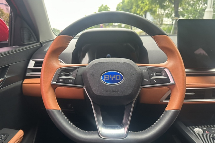 比亚迪e2 2020款 升级版 高续航版 豪华型中控内饰7001