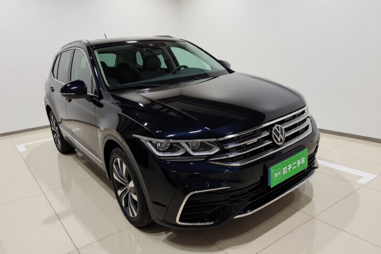 大众 途观L 2022款 330TSI 自动两驱R-Line旗舰版车身外观3