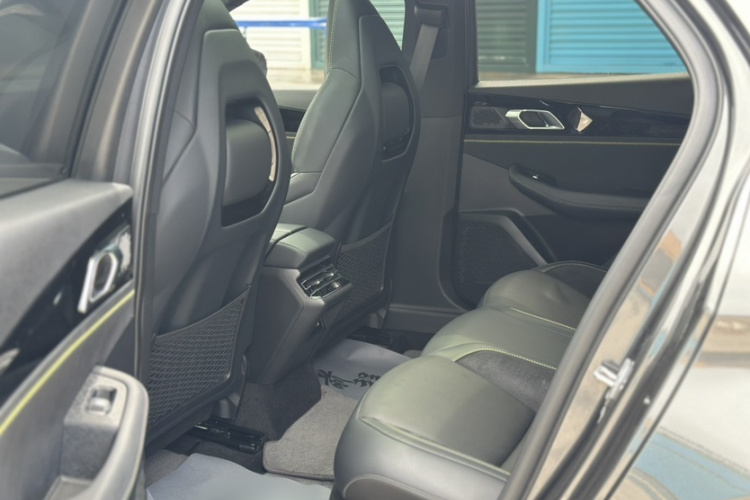 领克03 2023款 2.0TD DCT劲Pro中控内饰7003