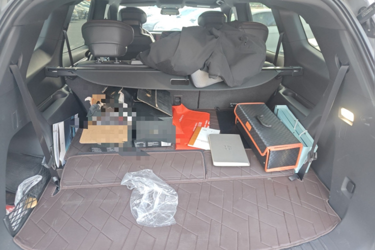 福特 2023款 锐界L 2.0T EcoBoost E混动两驱七座风尚型局部细节23