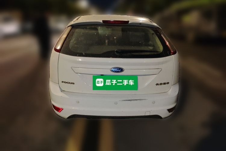 福特 福克斯 2013款 两厢经典 1.8L 手动时尚型车身外观6004