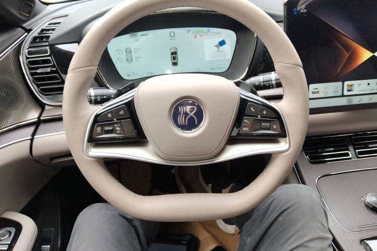 比亚迪 汉 2025款 EV 701KM激光雷达智驾型局部细节13