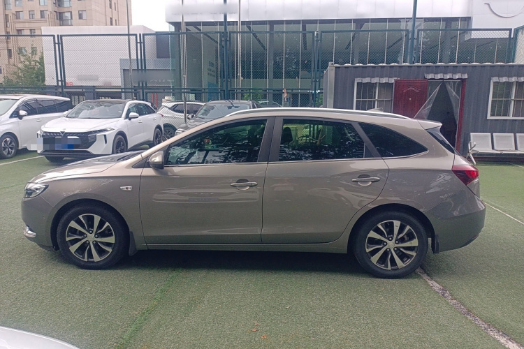 别克 阅朗 2018款 18T 自动精英型车身外观6005