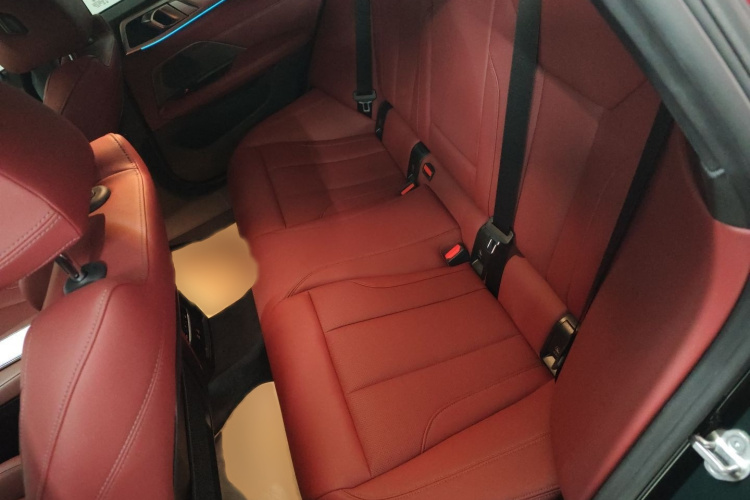 宝马4系 2023款 425i Gran Coupe M运动曜夜套装中控内饰7004