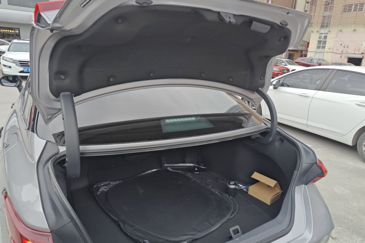 丰田 亚洲龙 2024款 2.0L 进取版机舱底盘23