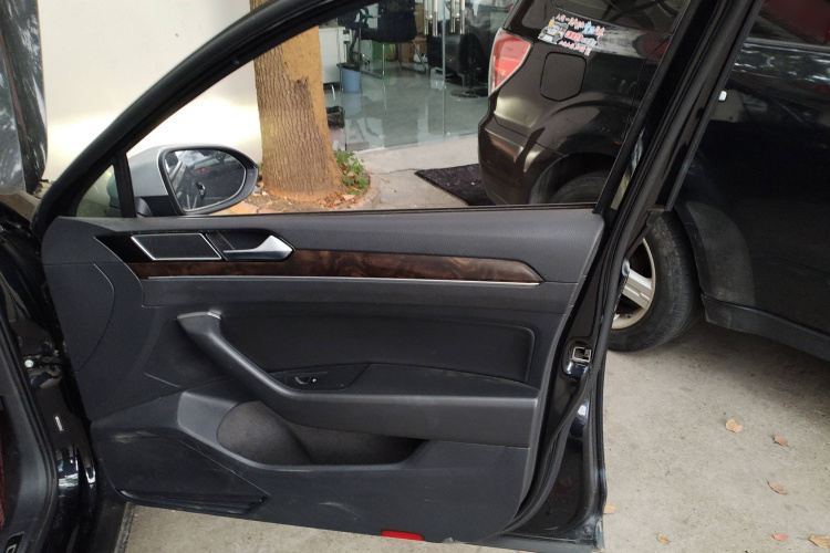 大众 迈腾 2019款 330TSI DSG 领先型 国VI中控内饰7005