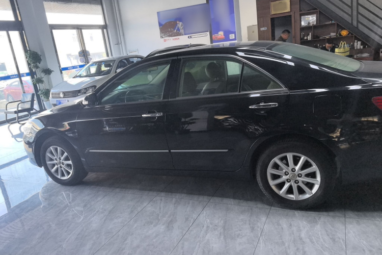 丰田 凯美瑞 2013款 200E 经典精英版车身外观4