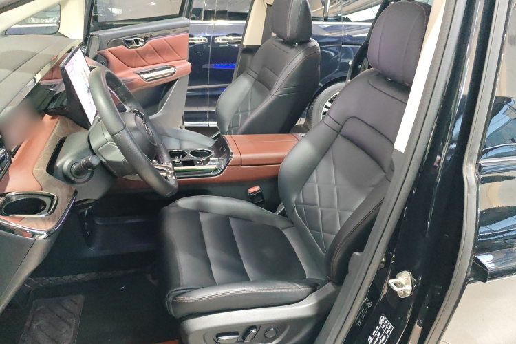 广汽传祺 传祺E8新能源 2024款 150km 龙腾光辉+局部细节19