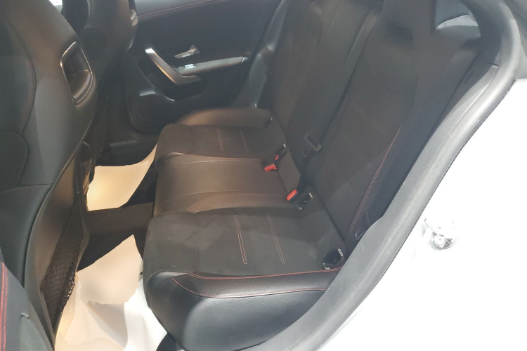 奔驰CLA 2020款 CLA 200中控内饰21