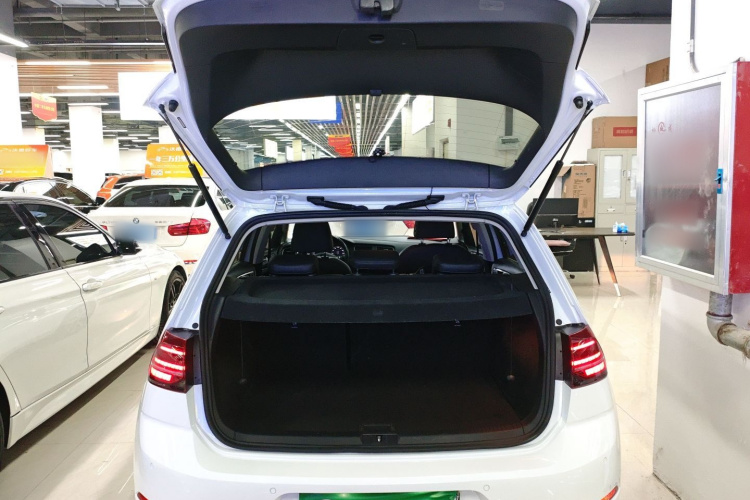 大众 高尔夫 2019款 280TSI DSG豪华型 国VI机舱底盘23