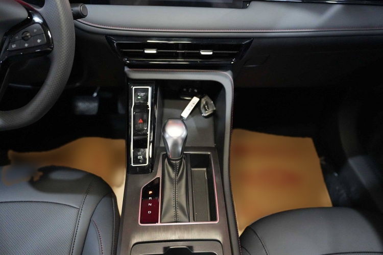 荣威i5 2023款 1.5L CVT豪华版中控内饰7004