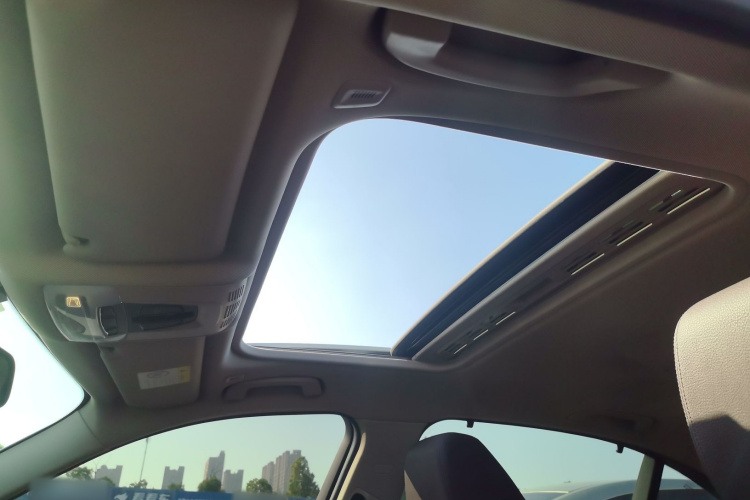 宝马3系 2018款 320Li 时尚型中控内饰22