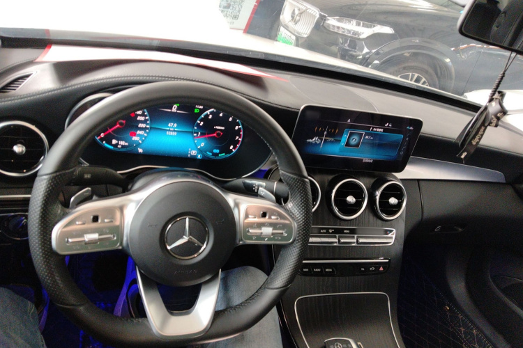 奔驰C级 2021款 C 260 L 运动版中控内饰12